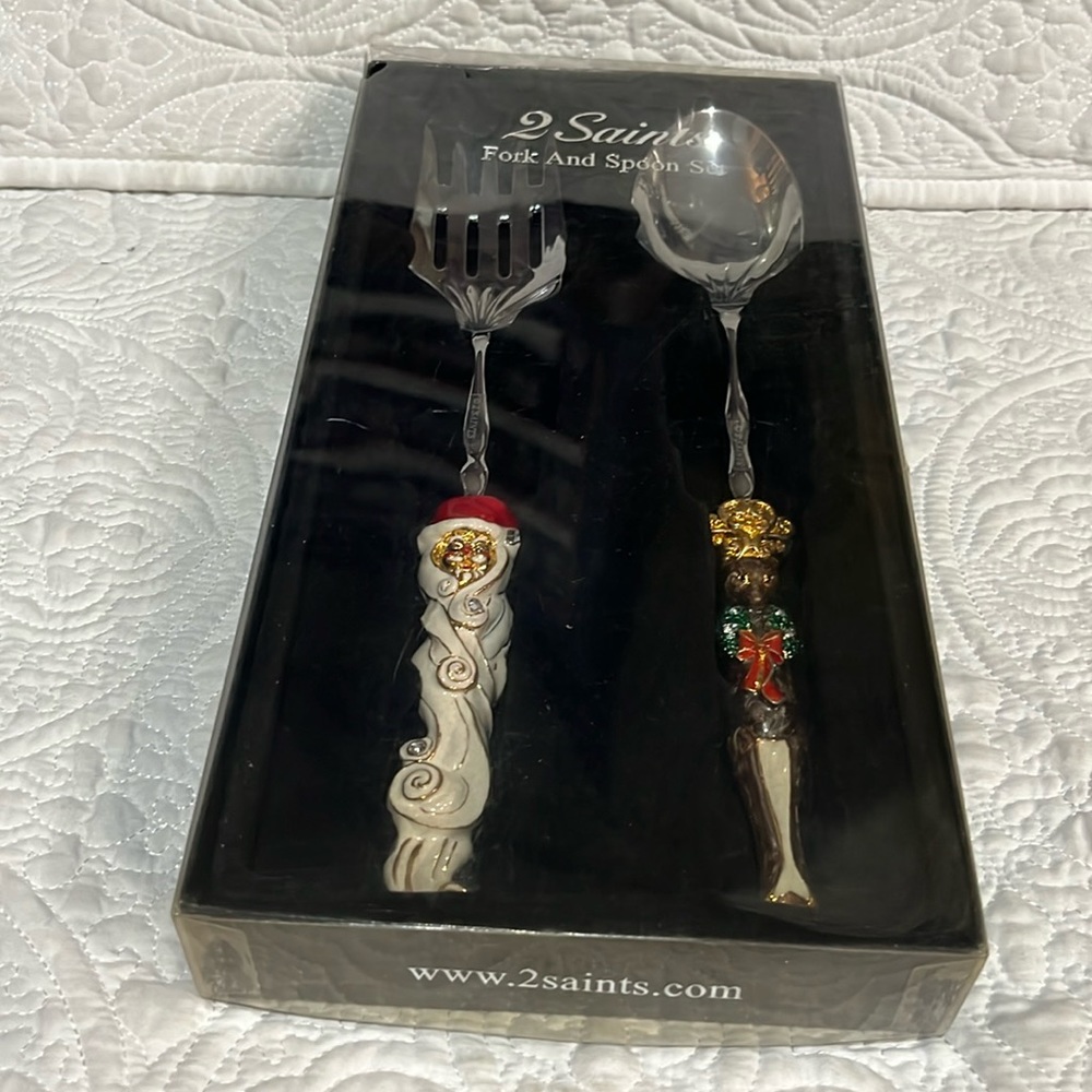 2 Saints fork and spoon‎ holiday set, new